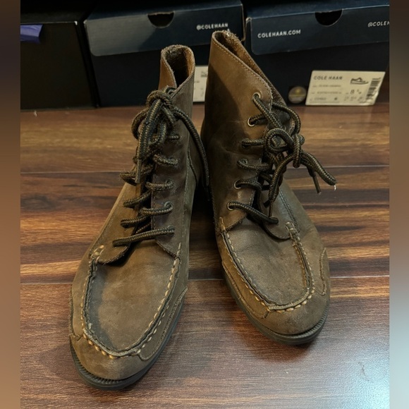 G.H. BASS & CO.  Brown Leather Boots size 8.5 - Picture 1 of 12
